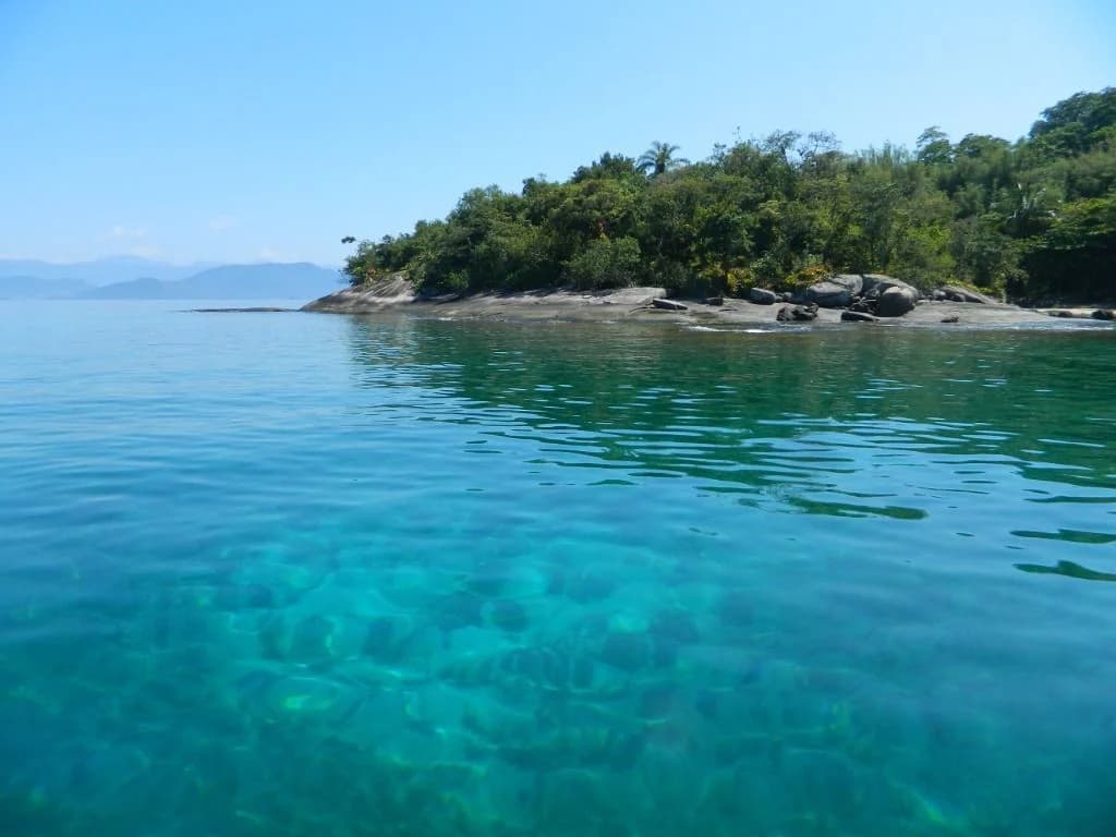 Exclusividade pé na areia: viva o luxo na sua ilha privada em Angra dos Reis