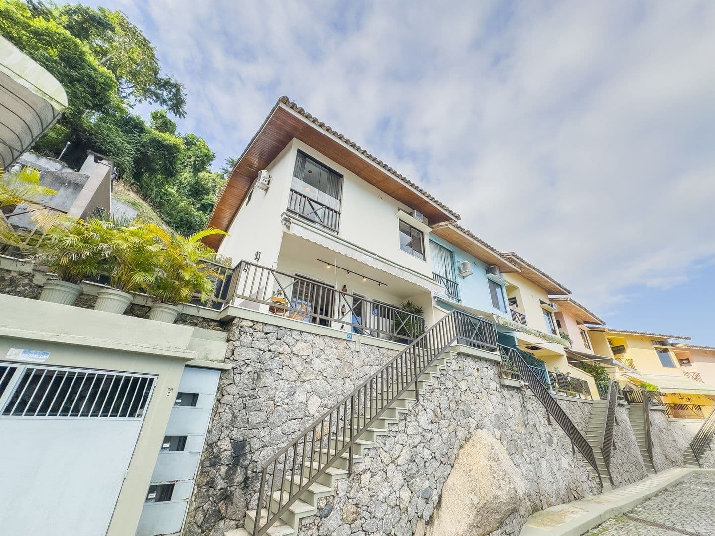 Oasis de lujo y exclusividad en Playa Refugio Beira-Mar: Casa dúplex con vista privilegiada en Praia