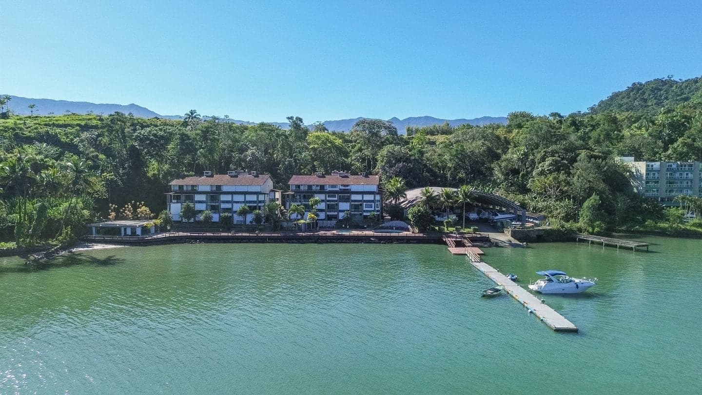 O ápice do luxo pé na areia em Angra dos Reis