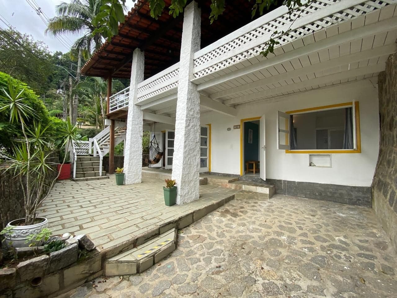Viva el privilegio de vivir entre la montaña y el mar, en el corazón de la Costa Verde