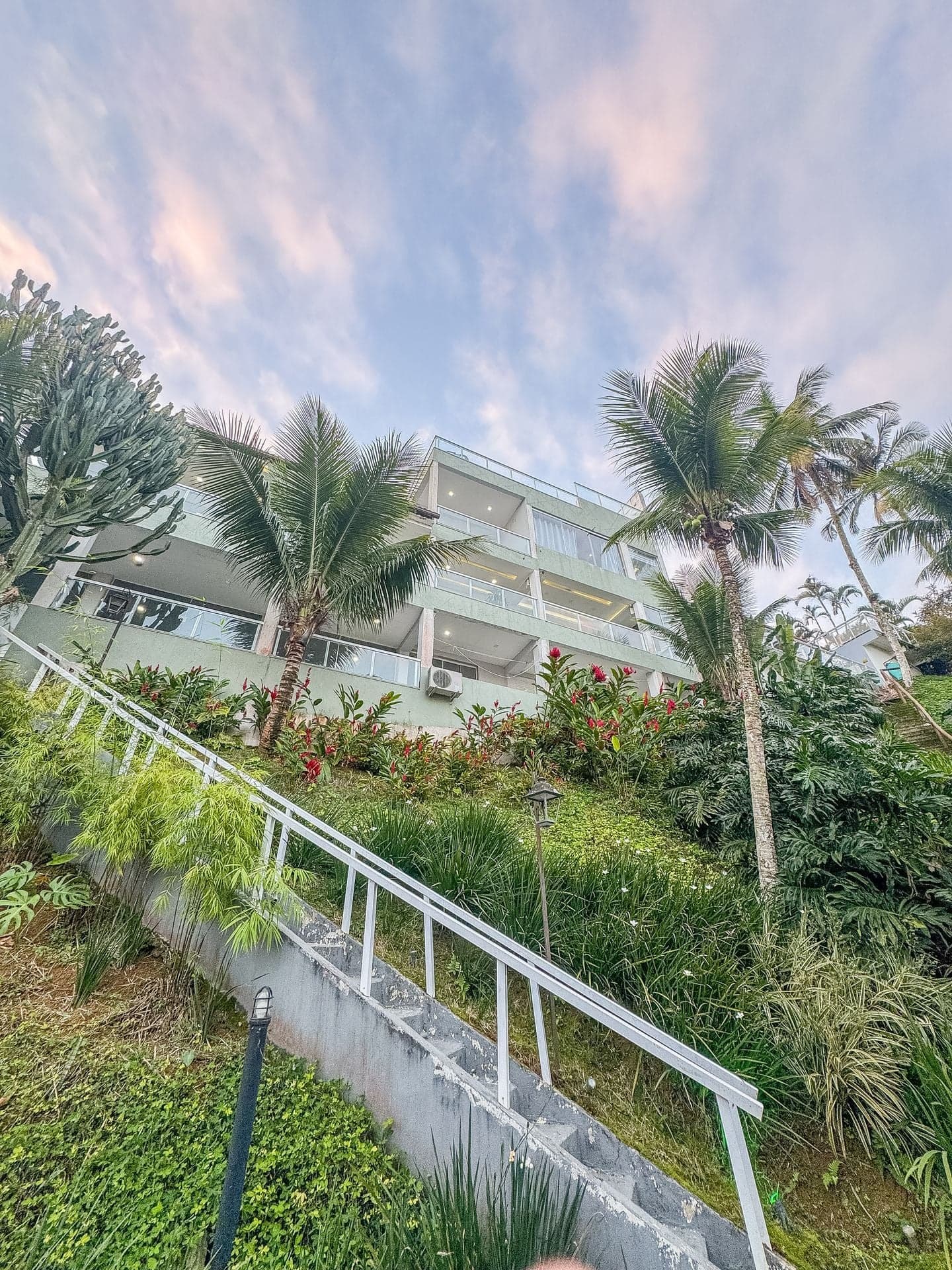 Sea-View Home with Elegance in Every Detail